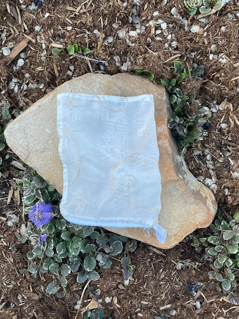 Mesh Wash Bag image 1
