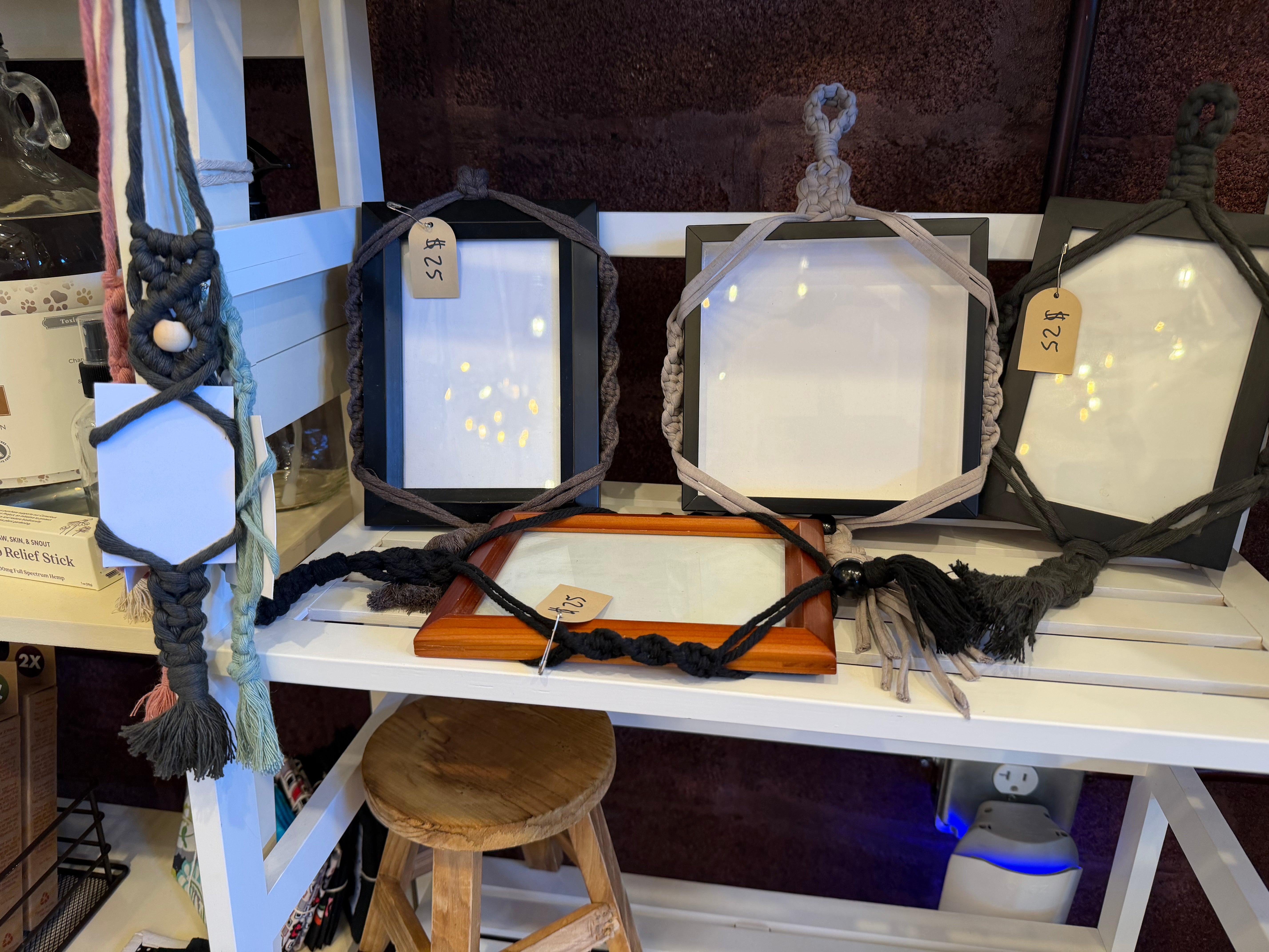 Macrame Photo Hanger